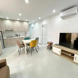 https://amplio-apartamento-de-1-dormitorio-en-mareverde.tenerifehoteles.net